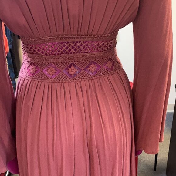 Trac Cover  - Picture 4 of 9